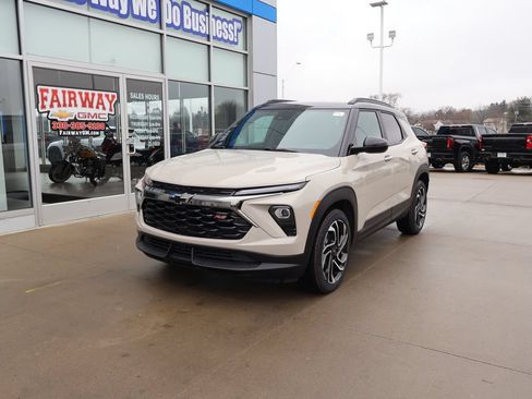 New 2026 Chevrolet TrailBlazer RS w/ Driver Confidence Package FWD image 6