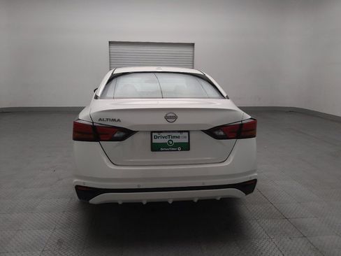 Used 2025 Nissan Altima 2.5 SV FWD image 6