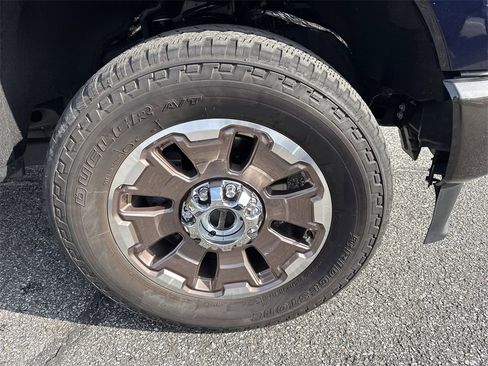 Used 2025 Ford F350 King Ranch w/ FX4 Off-Road Package image 14