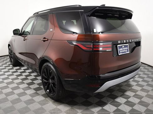 New 2026 Land Rover Discovery Limited Edition image 4