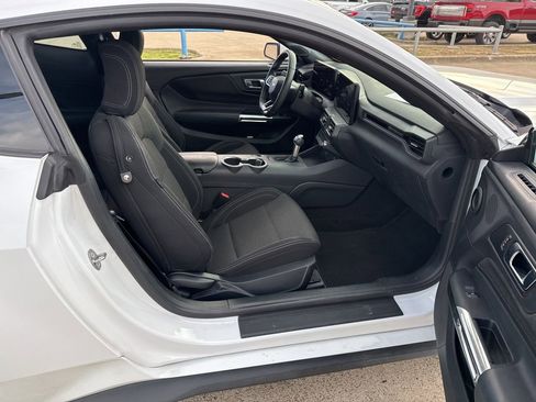 Used 2024 Ford Mustang Coupe image 11