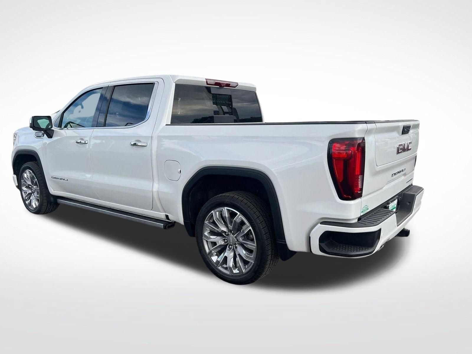 Used 2023 GMC Sierra 1500 Denali w/ Denali Reserve Package AWD/4WD image 8