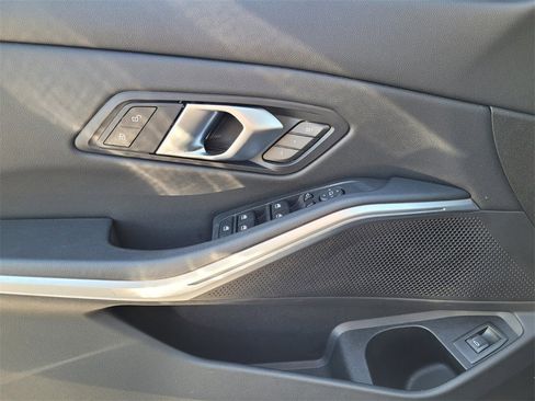 Used 2025 BMW 330i 330i image 24