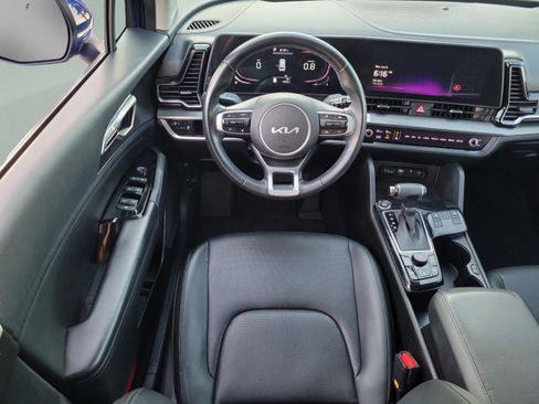 Certified 2023 Kia Sportage EX FWD image 9
