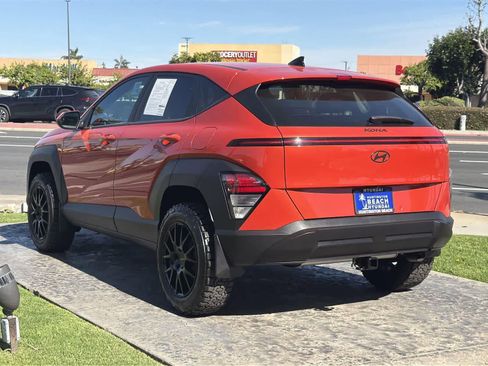 Used 2024 Hyundai Kona SE image 4