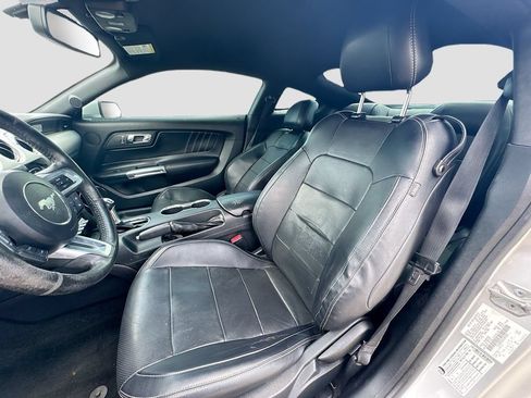 Used 2016 Ford Mustang Premium RWD image 14