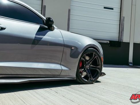 Used 2020 Chevrolet Camaro SS RWD image 36