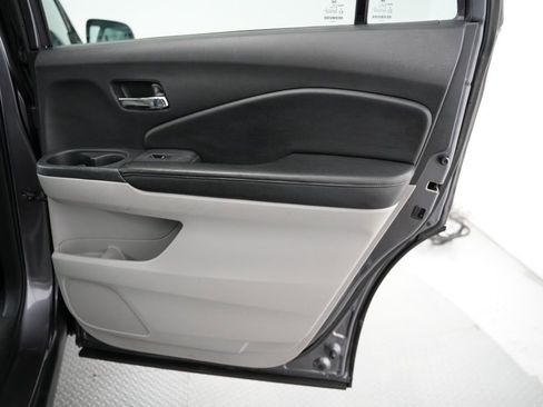 Used 2016 Honda Pilot LX image 38