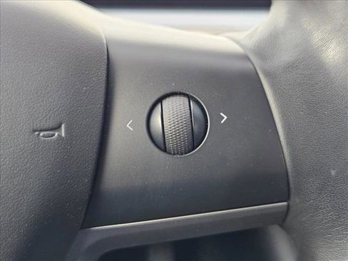 Used 2018 Tesla Model 3 Long Range image 12