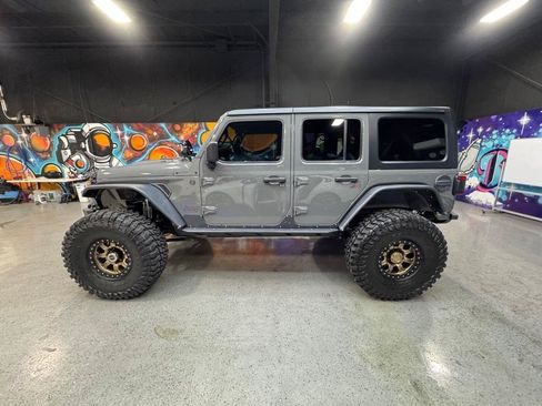 Used 2019 Jeep Wrangler Unlimited Rubicon AWD/4WD image 2