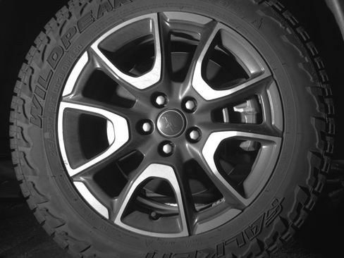 Used 2025 Jeep Compass Trailhawk image 13