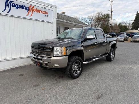 Used 2011 Chevrolet Silverado 1500 LT w/ All-Star Edition AWD/4WD image 7