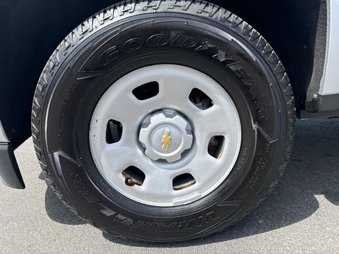 Used 2018 Chevrolet Colorado W/T w/ WT Convenience Package AWD/4WD image 9
