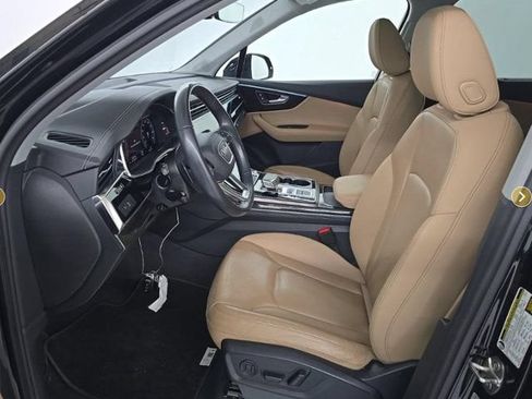Used 2023 Audi Q7 2.0T Premium Plus w/ Premium Plus Package AWD/4WD image 3