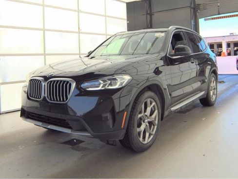 Used 2024 BMW X3 xDrive30i AWD/4WD image 2