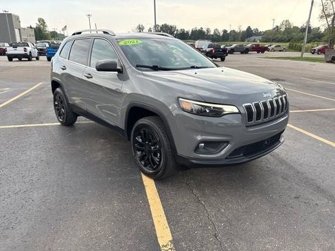 Used 2021 Jeep Cherokee Latitude Lux w/ Trailer Tow Group AWD/4WD image 1