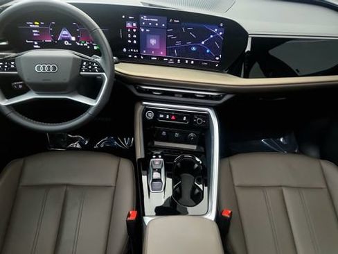 Used 2025 Audi Q5 Premium Plus w/ Premium Plus AWD/4WD image 52