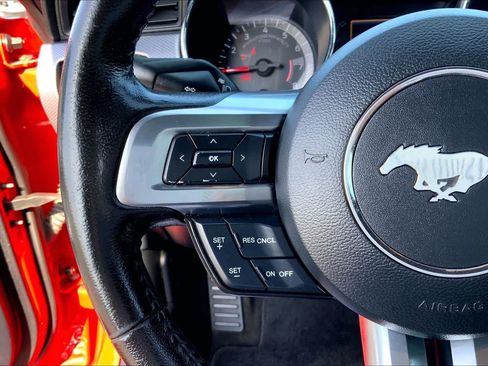 Used 2015 Ford Mustang GT RWD image 17