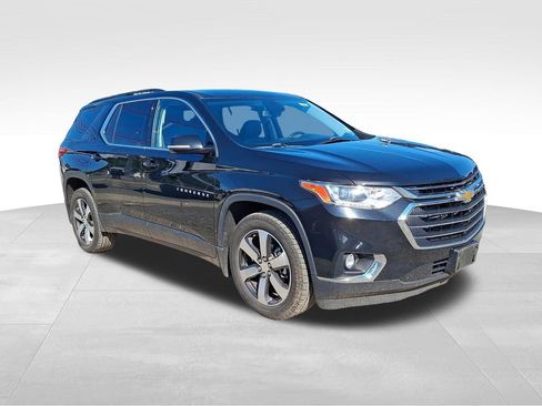 Used 2019 Chevrolet Traverse LT w/ LT Premium Package AWD/4WD image 1