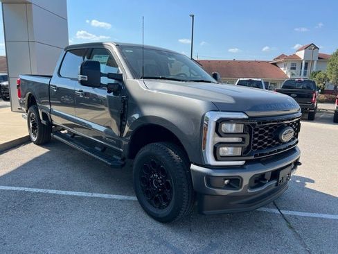New 2026 Ford F250 Lariat w/ Black Appearance Package image 8