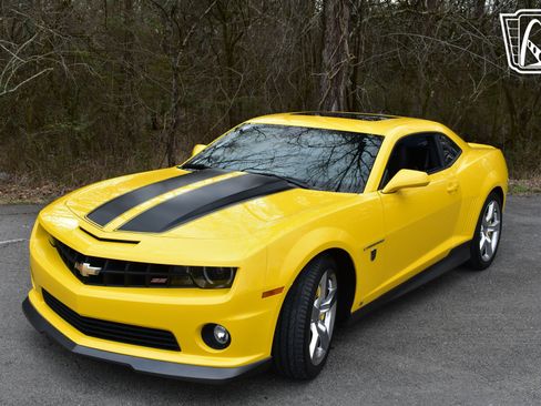 Used 2010 Chevrolet Camaro SS w/ LPO, Ground Effects Package image 13