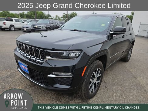 Used 2025 Jeep Grand Cherokee Limited AWD/4WD image 4