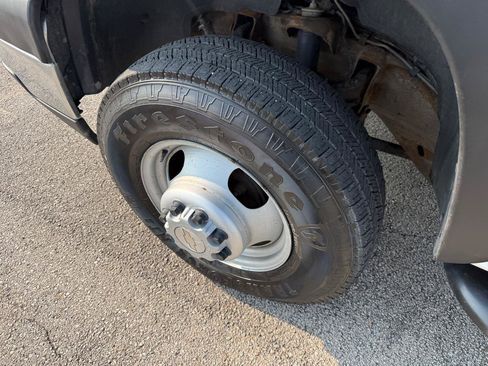 Used 2007 Chevrolet Silverado 3500 2WD Regular Cab image 12