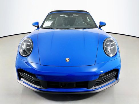Used 2025 Porsche 911 Carrera image 6