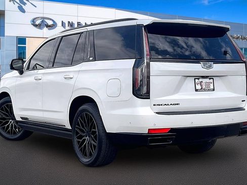 Used 2024 Cadillac Escalade Sport Platinum w/ LPO, ONYX Package AWD/4WD image 13