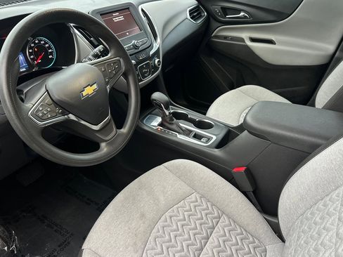 Used 2024 Chevrolet Equinox LS w/ LS Convenience Package image 10