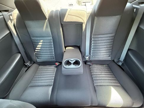 Used 2014 Dodge Challenger SXT RWD image 27