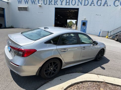 Used 2024 Honda Civic Sport image 12