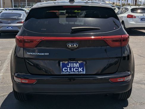Used 2018 Kia Sportage LX FWD image 3