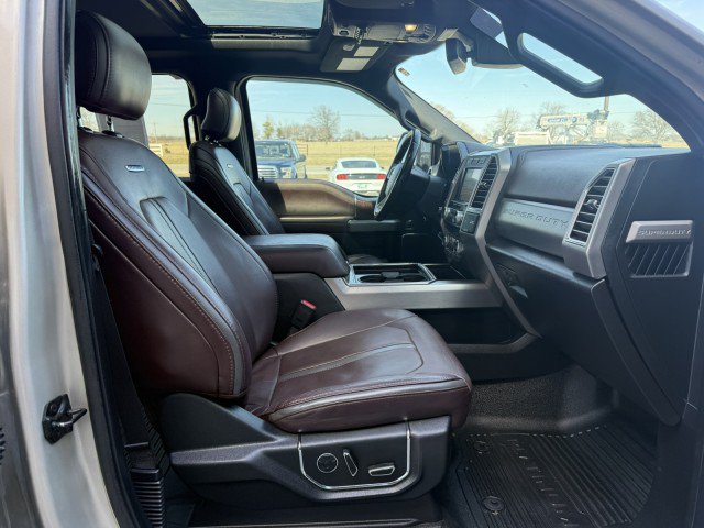 Used 2017 Ford F250 Platinum w/ Platinum Ultimate Package AWD/4WD image 8