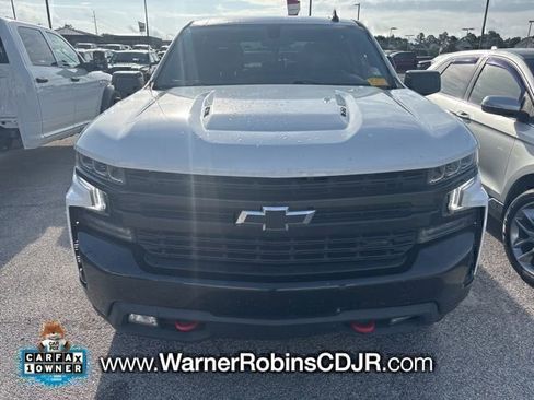 Used 2022 Chevrolet Silverado 1500 LT Trail Boss w/ Bed Protection Package AWD/4WD image 2