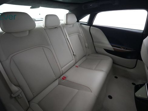 Used 2023 Lucid Air Touring AWD/4WD image 5