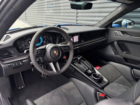 Used 2026 Porsche 911 Carrera GTS RWD image 4