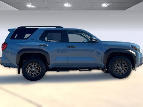 New 2025 Toyota 4Runner SR5 image 8