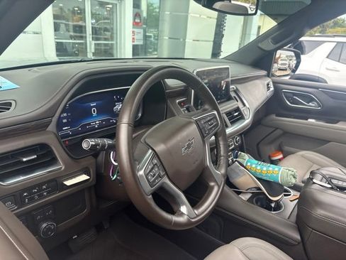 Used 2023 Chevrolet Tahoe Z71 w/ Luxury Package AWD/4WD image 10
