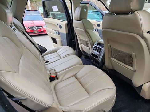 Used 2017 Land Rover Range Rover Sport HSE image 15
