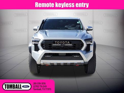 Used 2025 Toyota Tacoma Trailhunter image 2