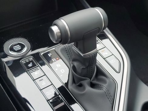 New 2025 Kia Niro SX Touring image 33