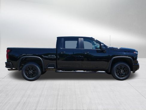 Used 2024 Chevrolet Silverado 2500 LT w/ Midnight Edition AWD/4WD image 8