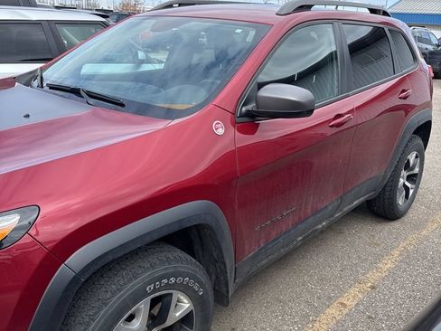 Used 2015 Jeep Cherokee Trailhawk w/ Comfort/Convenience Group AWD/4WD image 5