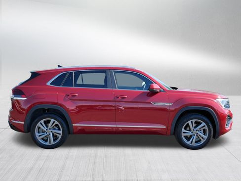 Certified 2024 Volkswagen Atlas Cross Sport SEL R-Line AWD/4WD image 8