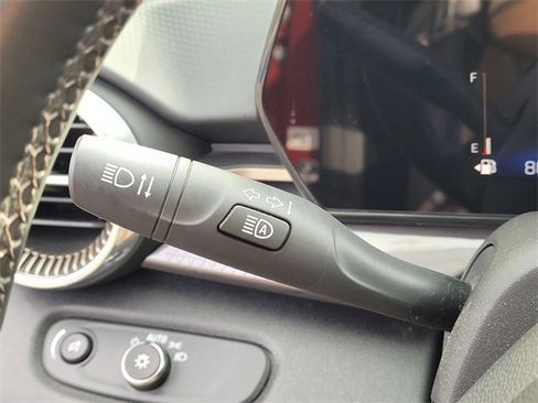 Used 2024 Chevrolet Trax ACTIV w/ Sunroof Package image 17