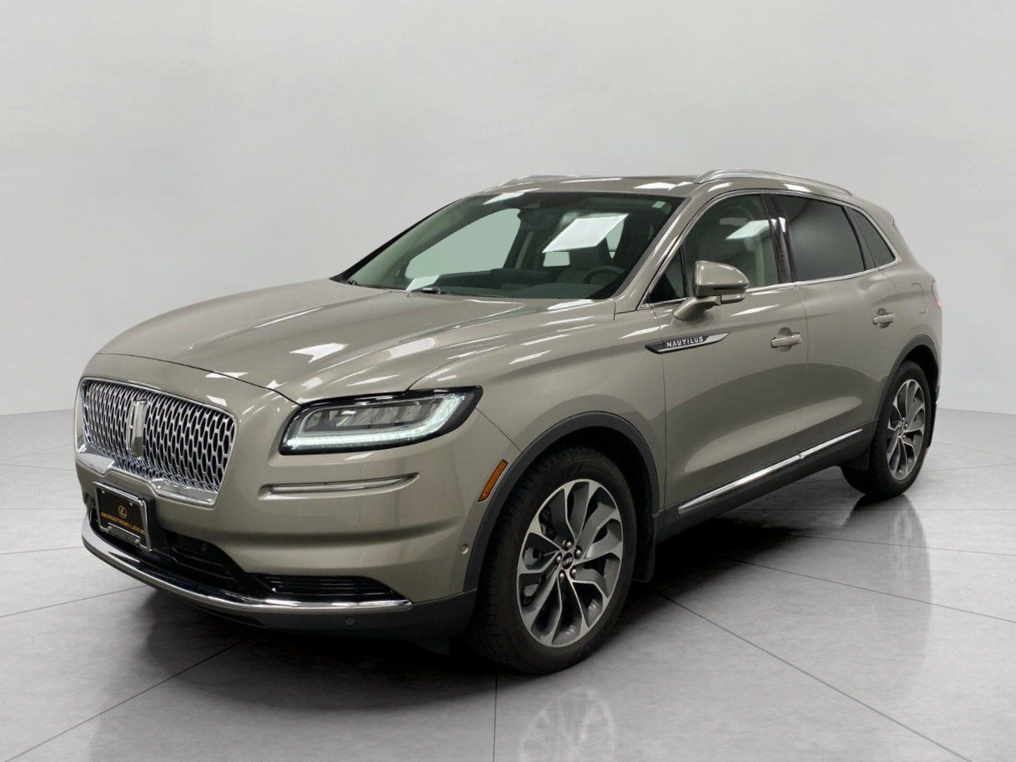 Used 2023 Lincoln Nautilus Reserve w/ Equipment Group 201A AWD/4WD image 10