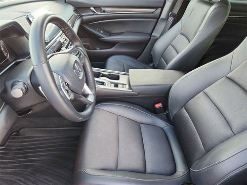 Used 2022 Honda Accord Sport image 10