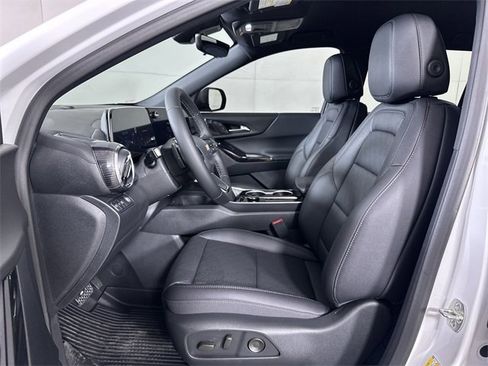 New 2026 Chevrolet Equinox LT w/ Convenience Package II image 19