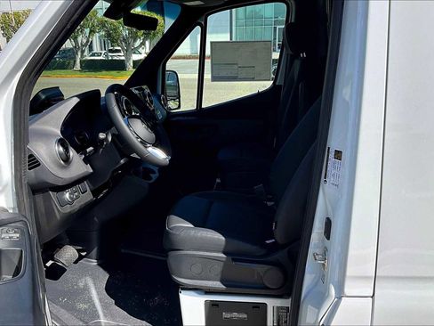 New 2025 Mercedes-Benz Sprinter 3500 image 9
